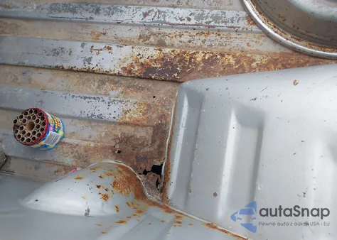 1985 Dodge D-Series D100/D150 z USA, uszkodzony, nr VIN 1B7GD14TXFS702871